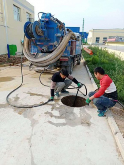 太原市附近吸污车 抽粪抽泥浆 高压车清洗管道电话