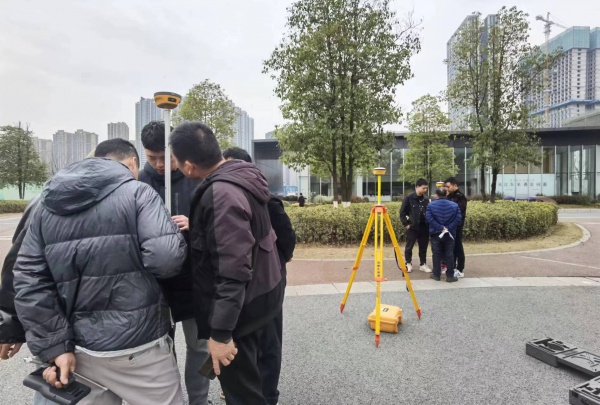 德阳测量培训班学习公路工程路基测量